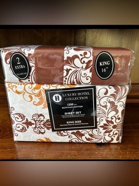 Luxury Hotel Collection 
King Size Damask Sheet Set